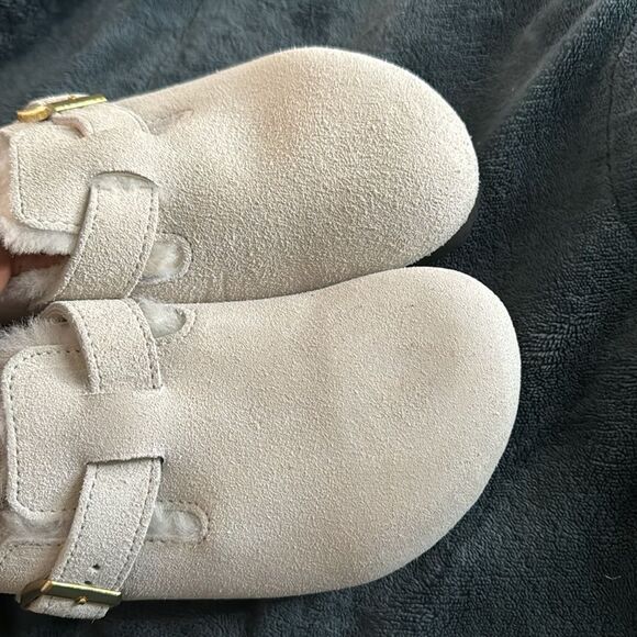 Birkenstock White Shearling Lined Clogs - Picture 5 of 7